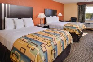 Douglas Inn & Suites, Cleveland