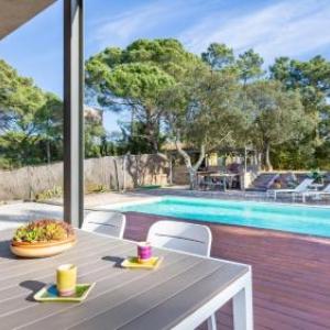 Lloret de Mar Villa Sleeps 7 Pool WiFi