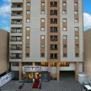 La Villa Suites Hotel