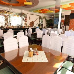 Red Sun Hotel