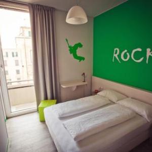 Sure Hotel by Best Western Nologo