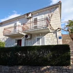 Apartments by the sea Supetar Brac - 17227