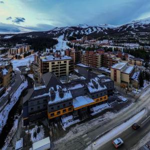 Riverwalk Center Breckenridge Hotels - Gravity Haus