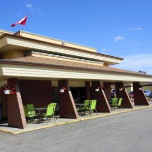 Hotels near Parkinson Recreation Centre - Dilworth Inn