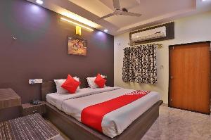 OYO Flagship 28024 Hotel Royal Palace, Bhuj