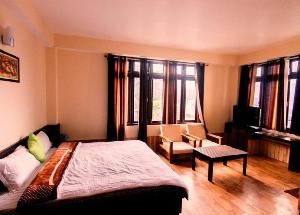 Pine Village Retreat, Pelling