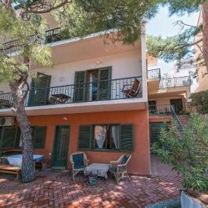 Apartments by the sea Brela Makarska - 16950