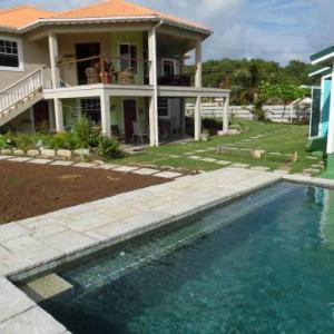 Waves Villa Guesthouse