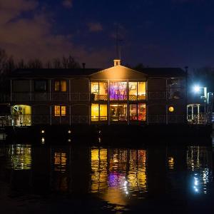 Nevo House Boat