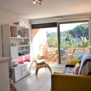 Studio Cabine avec Terrasse et Parking - Proche Centre et Plages à Cavalaire-sur-Mer - FR-1-226B-31