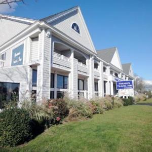 Hotels near Barnstable High School - Hyannis Travel Inn
