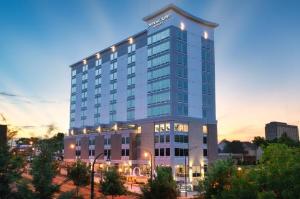 SpringHill Suites by Marriott Atlanta Downtown hotel near Georgia World Congress Center