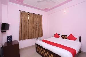 OYO 15481 Hotel Star, Karnal