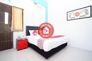 OYO 877 Bypass Town Square, Trawas