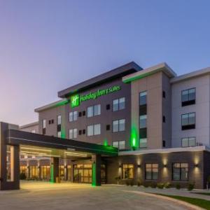 Holiday Inn & Suites Cedar Falls-Waterloo Event Ctr