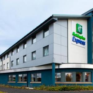 Alhambra Theatre Dunfermline Hotels - Holiday Inn Express Dunfermline