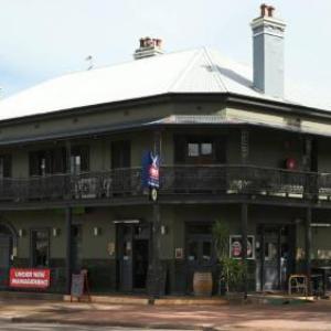 Hotels near Maitland Showground - The Family Hotel