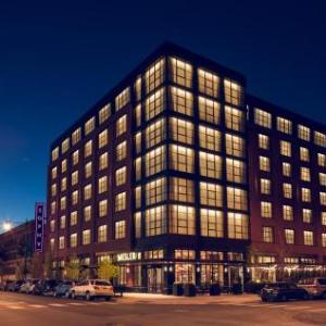 Hotels near South Shore Cultural Center - Sophy Hyde Park