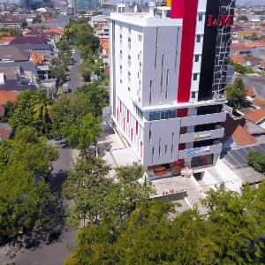 I&M Hotel Billiard