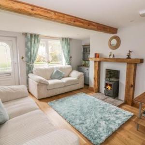 2 Hillside Cottages Kirton