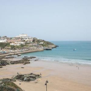 Onshore 6 - Newquay Towan Beach View