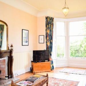 Beautiful & bright three bedroom home