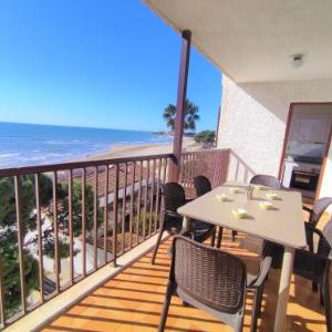 Apartamento con vistas frontales - Primera línea Playa Cargador - ALBERT VILLAS