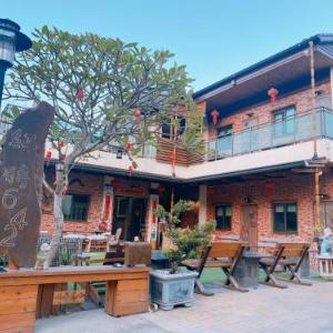 Red brick 642 B&B