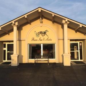Hotels near Chappelear Drama Center - Pacer Inn & Suites Motel