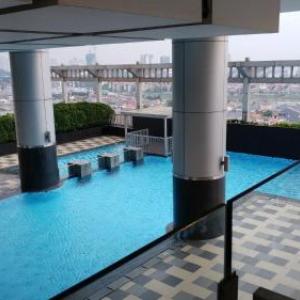 Jakarta Hotels With Outdoor Pools Deals At The 1 Hotel - 