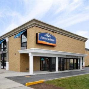 Queens Village Hotels Deals At The 1 Hotel In Ny Howard Johnson Inn Queens