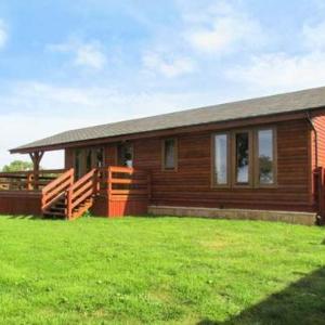 Hotels near Merlin Theatre Frome - Lake View Lodge Shepton Mallet