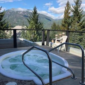 Ski inSki out - Steam shower - Roof top Hot tub- Air Conditioning
