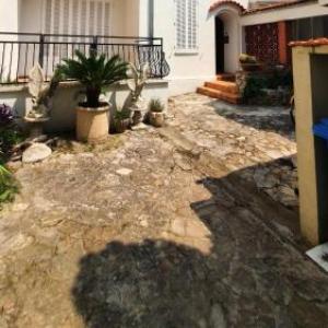 Appartement charmant près de Cannes avec balcon