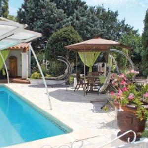 Three-Bedroom Holiday Home in Carpentras