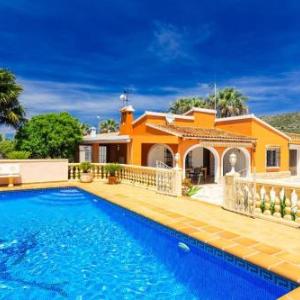 Muntanya la Sella Villa Sleeps 5 Pool Air Con WiFi