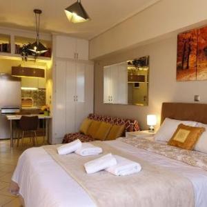 Cozy Apartment in the Heart of Athens 8-1