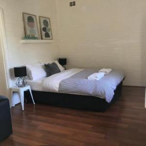Cozy Corner M106 Studio Apartment near Kings Park
