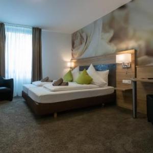 Outlet Hotel