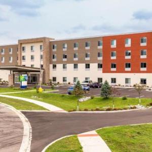 HOLIDAY INN EXPRESS & SUITES ELKHART NORTH