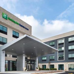 Holiday Inn Express & Suites - Romeoville - Joliet North