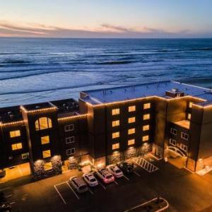 Hotels near Chinook Winds Casino Resort - Starfish Manor Oceanfront Hotel