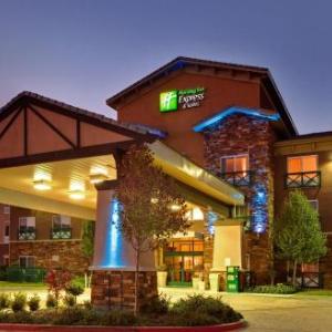 Holiday Inn Express Tehachapi