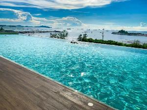 Oakwood Hotel and Residence SriRacha SHA Certified, Chonburi