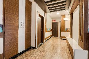 Capital O 3761 Hotel Shree Datta, Indore