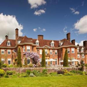 Hotels near Farnham Maltings - Barnett Hill Hotel