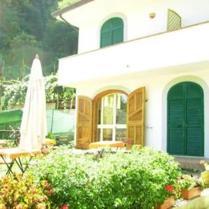 House with 3 bedrooms in Tramonti with wonderful mountain view enclosed garden and WiFi 7 km from the beach