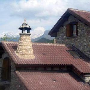 House with 3 bedrooms in Belsierre with wonderful mountain view balcony and WiFi