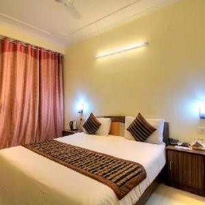 Airport Hotel Earth