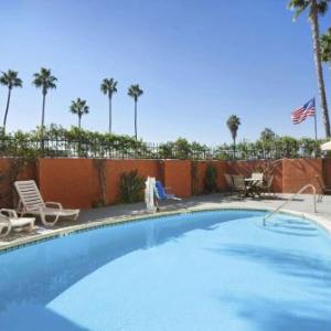 Howard Johnson by Wyndham San Diego Sea World